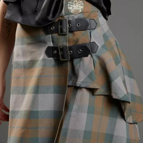 Outlander Plaid Buckle Skirt SM New With Tags Exclusive HOT TOPIC COLLECTION - Picture 10 of 11